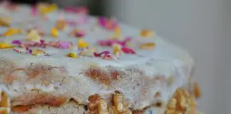Bolo de Cenoura e Nozes Bolo de Cenoura e Nozes
