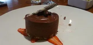Mousse de chocolate e café