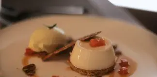 Panna Cotta de Abóbora e Nozes Panna Cotta de Abóbora e Nozes