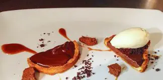 Tartelete de chocolate, caramelo e natas Tartelete de chocolate, caramelo e natas
