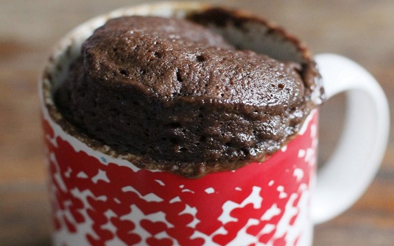 Bolo de chocolate na caneca