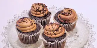 Cupcakes de chocolate e iogurte Cupcakes de chocolate e iogurte