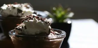 Mousse de chocolate com baunilha