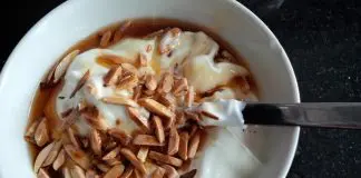 Delícia de amêndoas e caramelo Delícia de amêndoas e caramelo