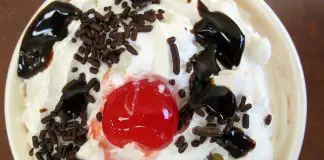 Delícia de chocolate e cereja Delícia de chocolate e cereja