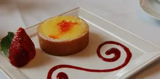 Tarteletes de Limão e Morango Tarteletes de Limão e Morango
