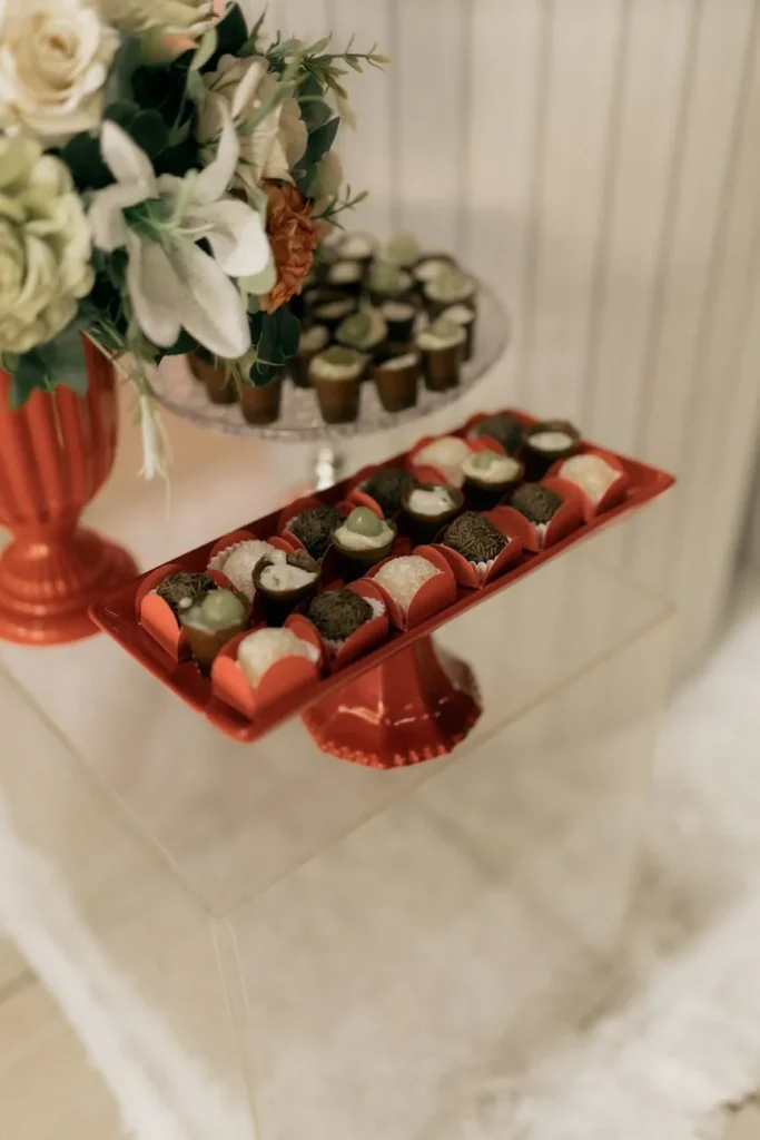 Dez doces rápidos para vender ou servir em casa