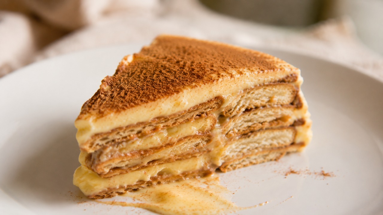 Bolo de bolacha com canela: A sobremesa clássica com um toque aromático
