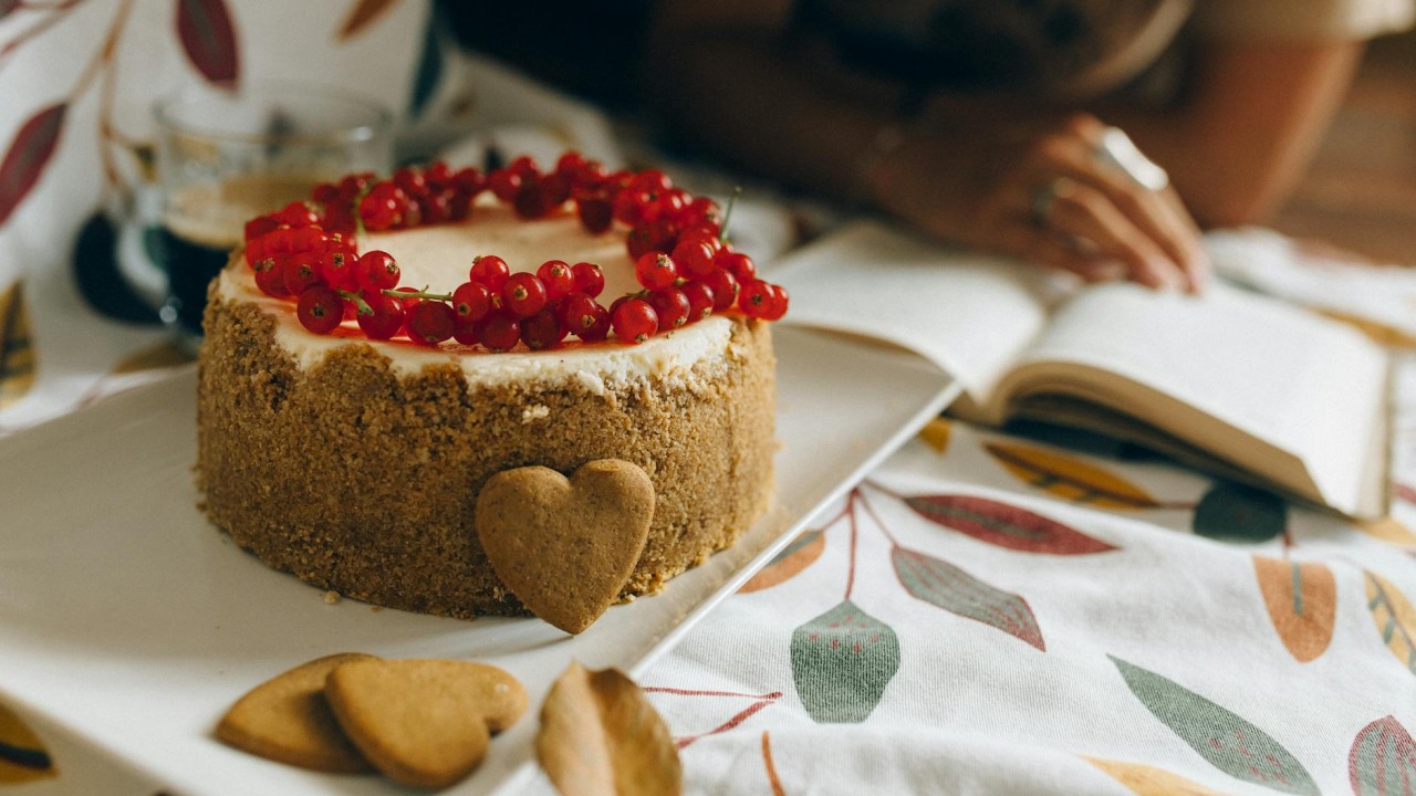 Bolo de bolacha cremoso: A receita clássica que ganha sempre na mesa