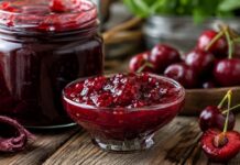 Compota de cereja caseira: Receita simples, brilhante e cheia de sabor