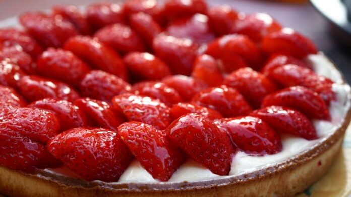 tarte-morango-caseira-receita-cremosa-fresca-resulta-sempre Tarte de morango caseira, a receita cremosa e fresca que resulta sempre