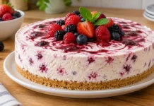 Semifrio de coco com frutos vermelhos Imagem principal da receita de Semifrio de coco com frutos vermelhos